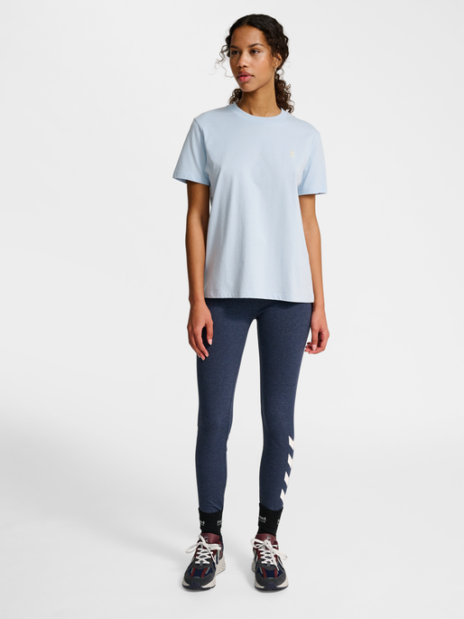 hmlPULSE W T-SHIRT, SKYWAY, model