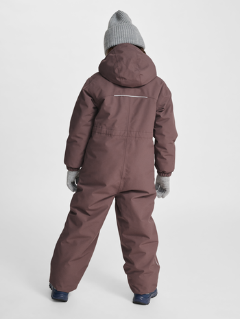 hmlJR SNOWSUIT WP 10K, PEPPERCORN, model