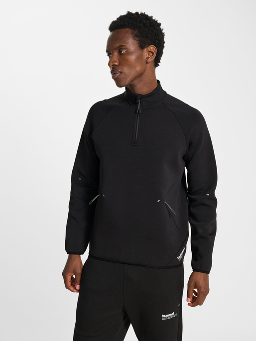 hmlTECH FLEECE HALFZIP, BLACK, model