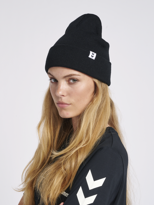 hmlLGC CARL BEANIE, 2001, model