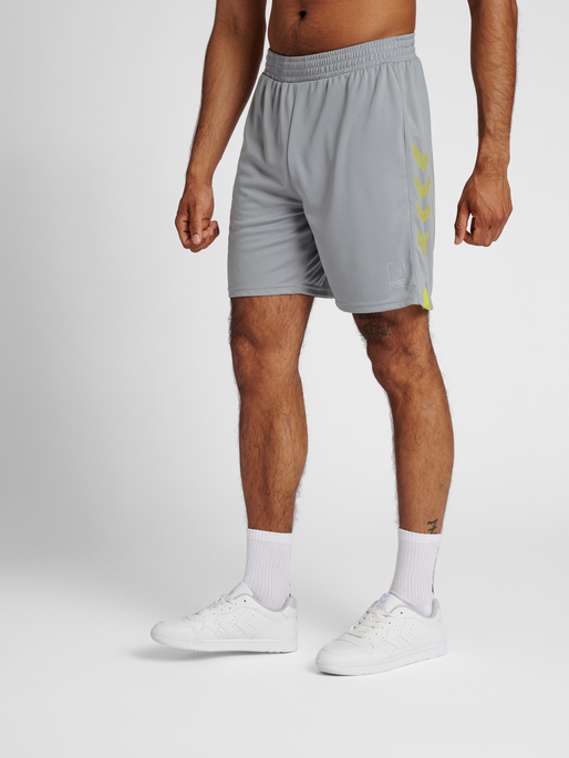 hmlGG12 ACTION SHORTS, 1100, model