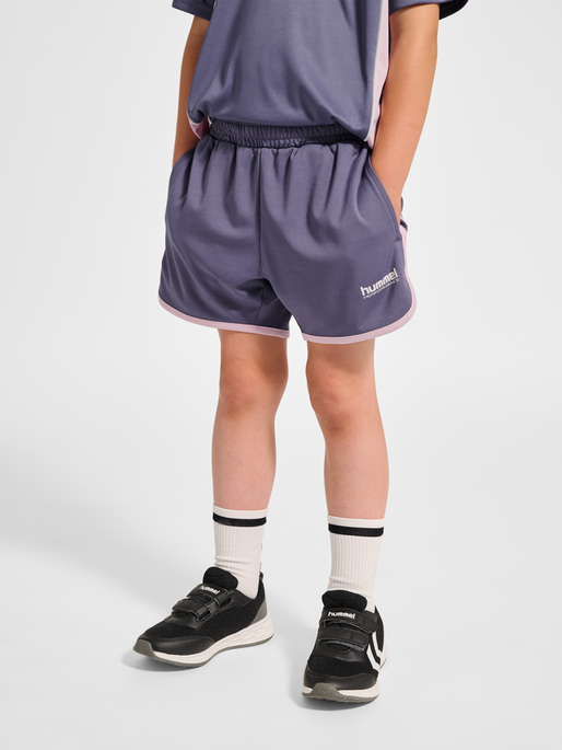 hmlJR GOAL PIPING SHORTS, HERON, model