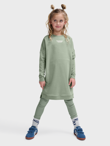 hmlZIPPI DRESS L/S, LILY PAD, model