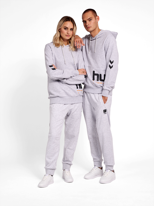 hmlLGC MANFRED HOODIE, 2010, model