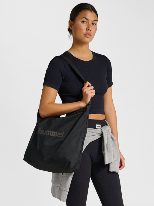 hmlTOTE BAG, BLACK, model