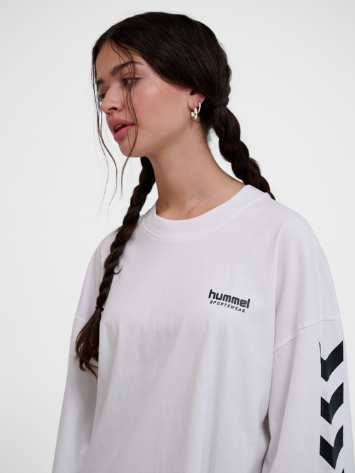 hmlOVERSIZED WILLY T-SHIRT SW, WHITE, model