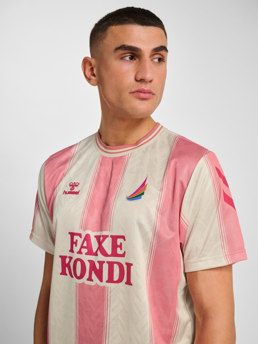 FAXE KONDI PINK JERSEY S/S, CREAM PINK, model