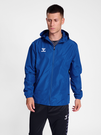 hmlESSENTIAL AW JACKET, TRUE BLUE, model