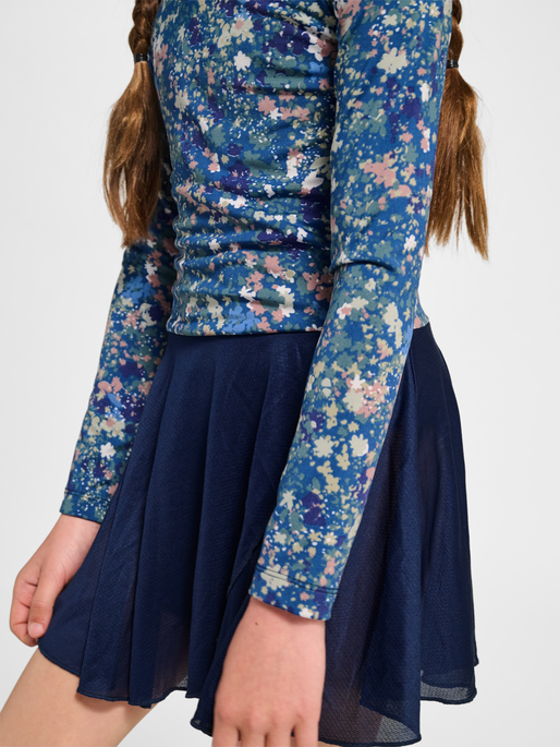 hmlJR MIX GYMSUIT L/S, DRESS BLUES/RIVERSIDE, model