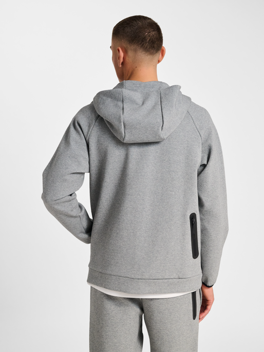 hmlTECH FLEECE REGULAR ZIP HOODIE, GREY MELANGE, model