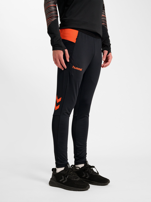 hmlBLAZE PRO TRAINING PANTS, BLACK/ORANGE, model